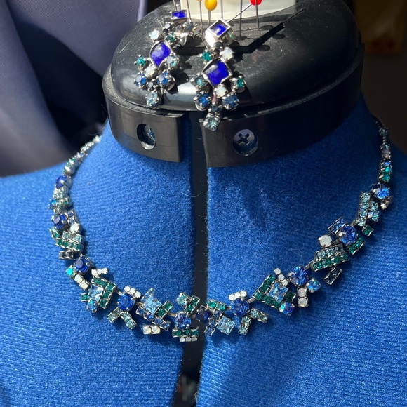 SOLD Vibrant Blue Sorrelli Set - Picture 3 of 13